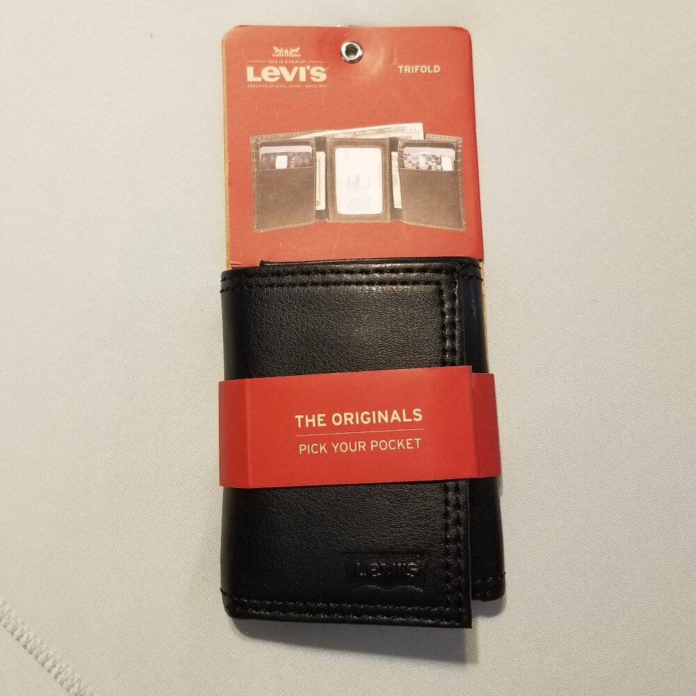 New Levi's Trifold Wallet for Men